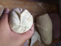 自制紫薯花卷做法图解11)