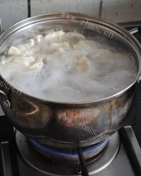 色香味俱全的鸡蛋韭菜饺子做法图解8)