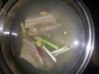 家常菜土豆扣肉做法图解1)