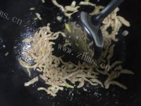 特色美食青椒肉丝做法图解4)