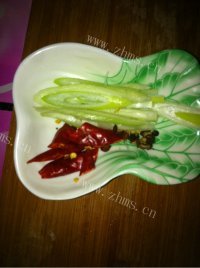 家常菜醋溜土豆丝做法图解3)
