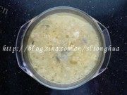 美味的鲶鱼鸡蛋什锦汤做法图解3)