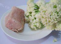 家常菜肉片菜花做法图解1)
