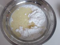 自制豆沙冰皮月饼做法图解2)