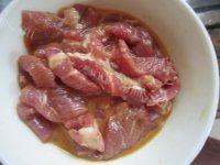 家常菜平菇炒肉片做法图解1)