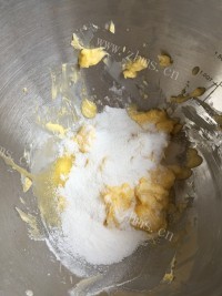 美味的柠檬蜜豆玛芬做法图解2)