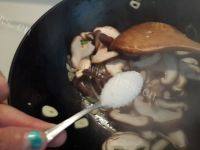 「美味可口」香菇油菜做法图解5)