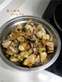 美味佳肴般的辣子鸡块做法图解5)