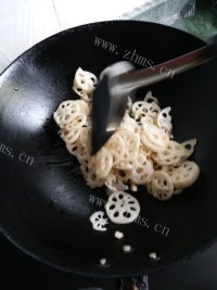 美味的清炒藕片做法图解1)