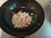 美味的豆腐虾仁做法图解4)