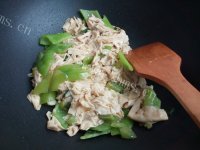 家常菜尖椒干豆腐