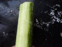 美味营养的鸡蛋炒丝瓜做法图解1)