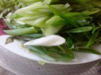 营养丰富的豆角丝炒肉做法图解3)