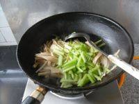 香飘的素炒绿豆芽做法图解7)