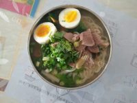 美味的牛肉拉面
