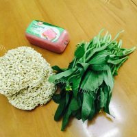 美味的培根炒面做法图解1)
