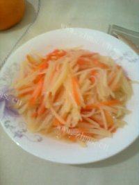 家常菜土豆胡萝卜丝