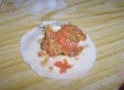 自制胡萝卜素馅饺子做法图解8)