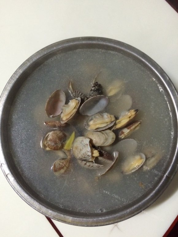 色香味俱全的蛤蜊汤