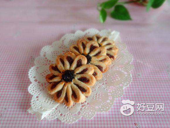 豆沙菊花酥