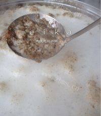 美味的西红柿牛肉手擀面做法图解4)