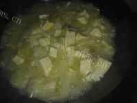 白菜炖豆腐做法图解10)