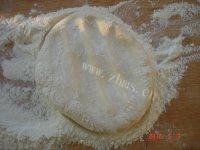 自己做的黑芝麻葱油饼做法图解1)