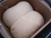 美味山楂果酱面包做法图解12)