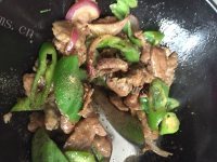 回味无穷的爆炒牛肉做法图解10)