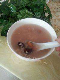 美味早餐燕麦红枣粥