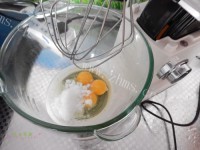 美味佳肴般的老式鸡蛋糕做法图解2)