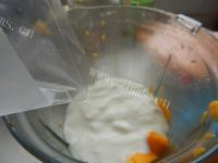 自制芒果酸奶奶昔做法图解5)