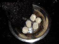 家常菜鱼丸紫菜汤做法图解1)