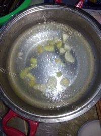 其味无穷的泥鳅豆腐汤做法图解3)