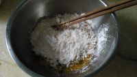 美味的炸酥肉做法图解4)