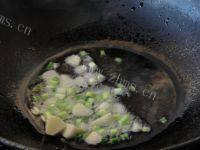 常吃不腻的土豆炖豆角做法图解5)