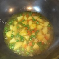 好吃的咖喱土豆做法图解6)