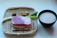 美味的红烧肉焖饭做法图解1)