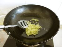 美味的蒜蓉开边虾做法图解4)