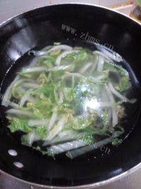 简单的白菜粉丝汤做法图解7)