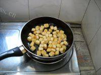 家常菜香菇肉末烧豆腐做法图解6)