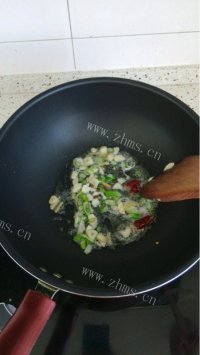 色味俱佳的清炒土豆丝做法图解3)