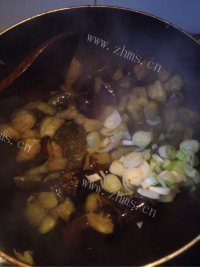 美味营养的酱茄子做法图解6)