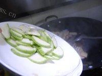 「美味可口」杏鲍菇炒肉做法图解9)