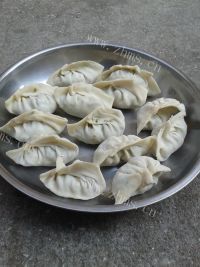 喷香的韭菜馅饺子做法图解5)