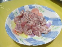 广式黑椒酱炒三丁做法图解4)