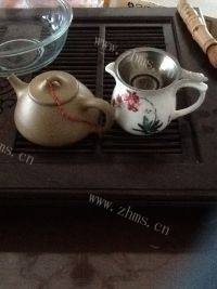 自制柠檬蜂蜜红茶做法图解2)