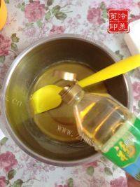 自制广式绿豆沙月饼做法图解3)