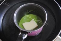 简单马卡龙夹心之白巧抹茶做法图解4)