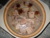 味道不错的酸菜白肉做法图解4)